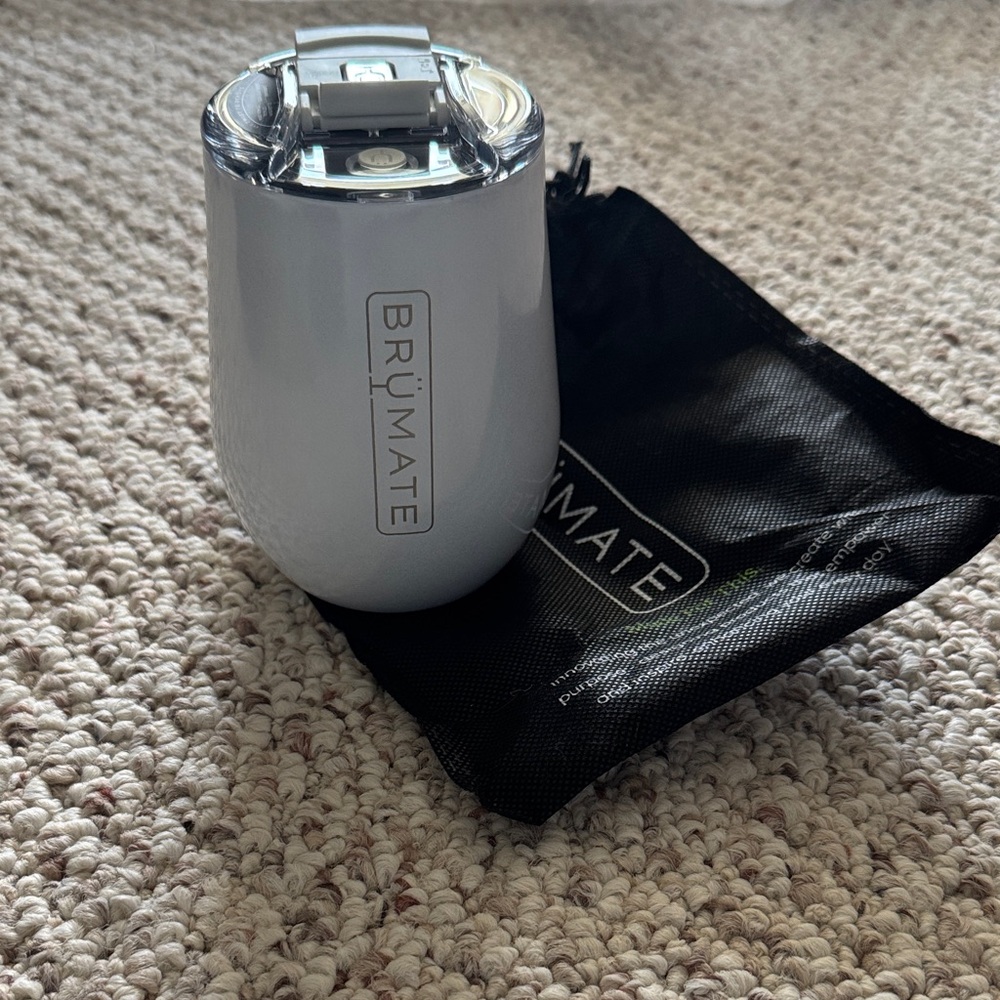 BrüMate Uncork’d XL Wine tumbler

Great for gifting!